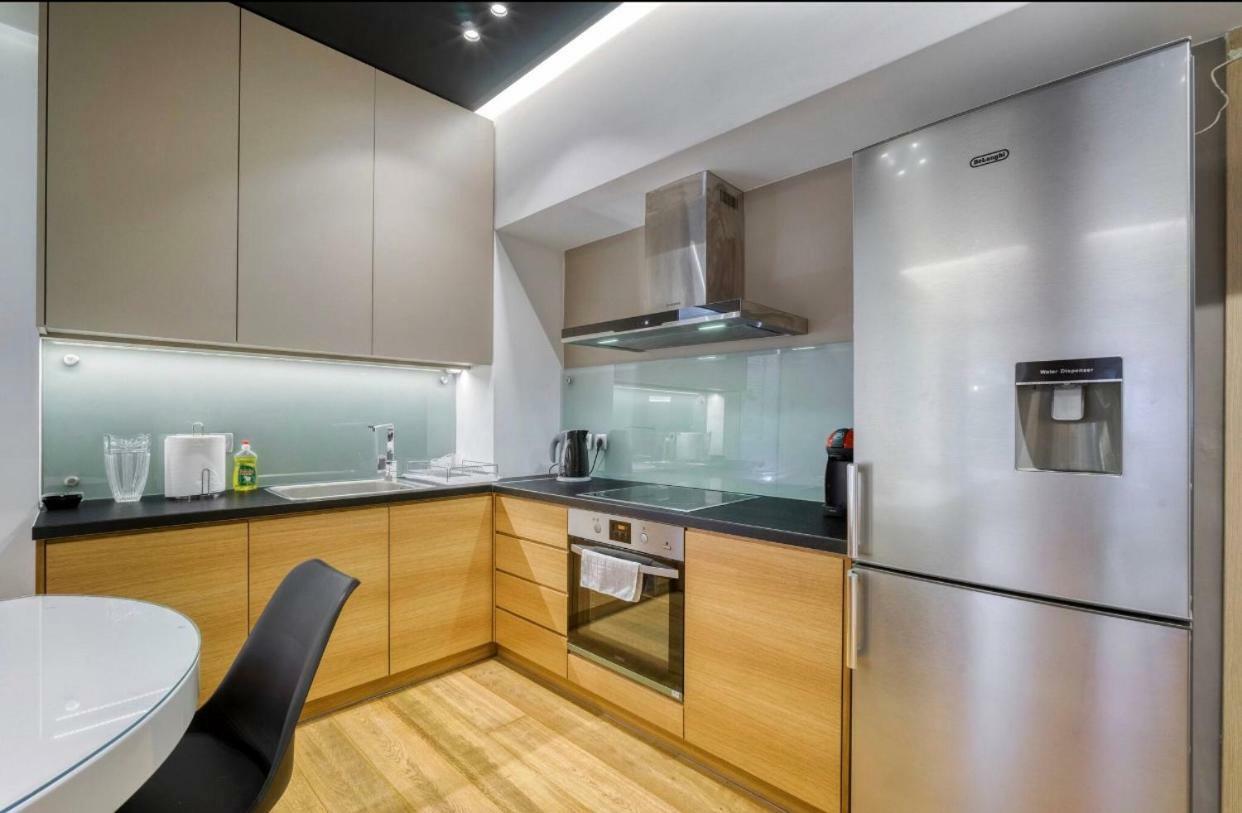 Zolie Apartment Athena Bagian luar foto