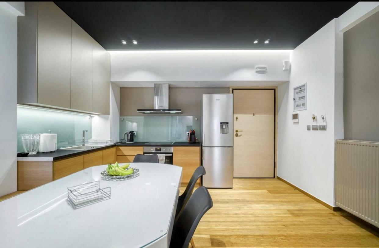 Zolie Apartment Athena Bagian luar foto